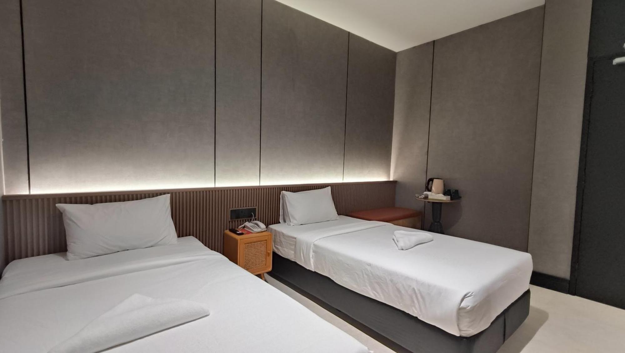 Urban Inn, Serai Wangi Padang Serai Exteriör bild
