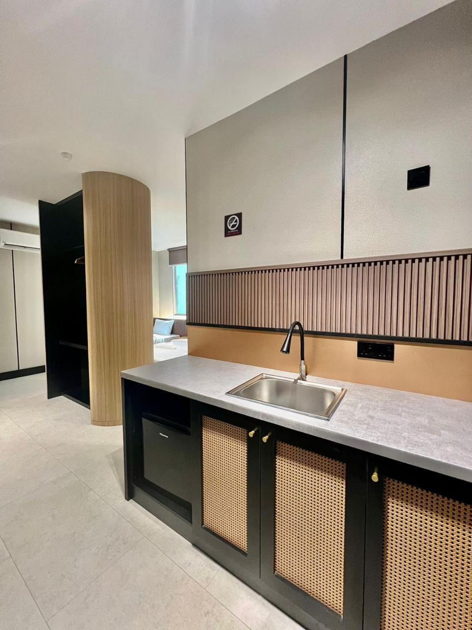 Urban Inn, Serai Wangi Padang Serai Exteriör bild